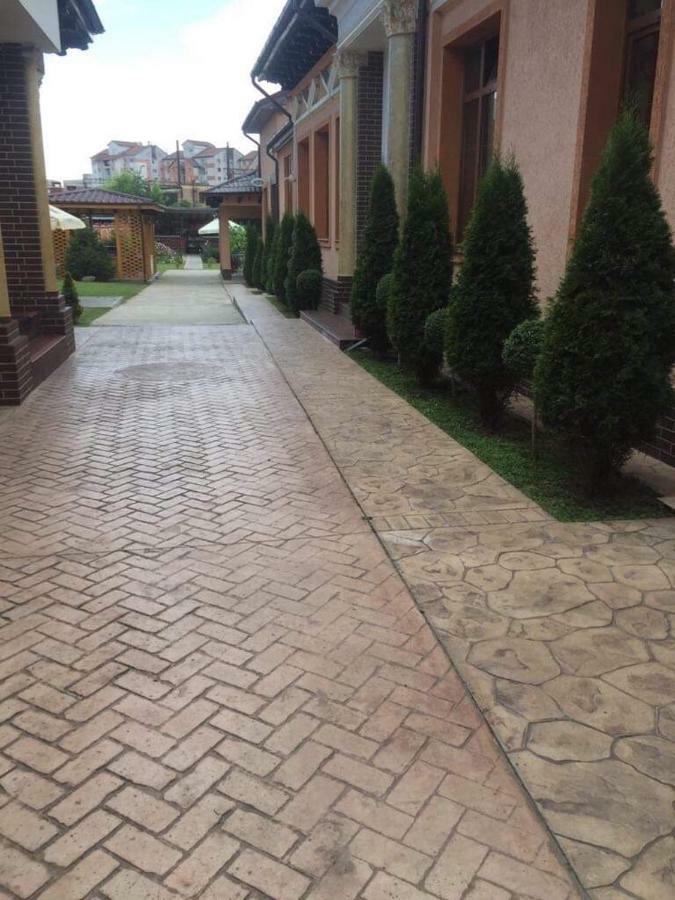 Отель Casa Onyx Тыргу-Жиу Экстерьер фото